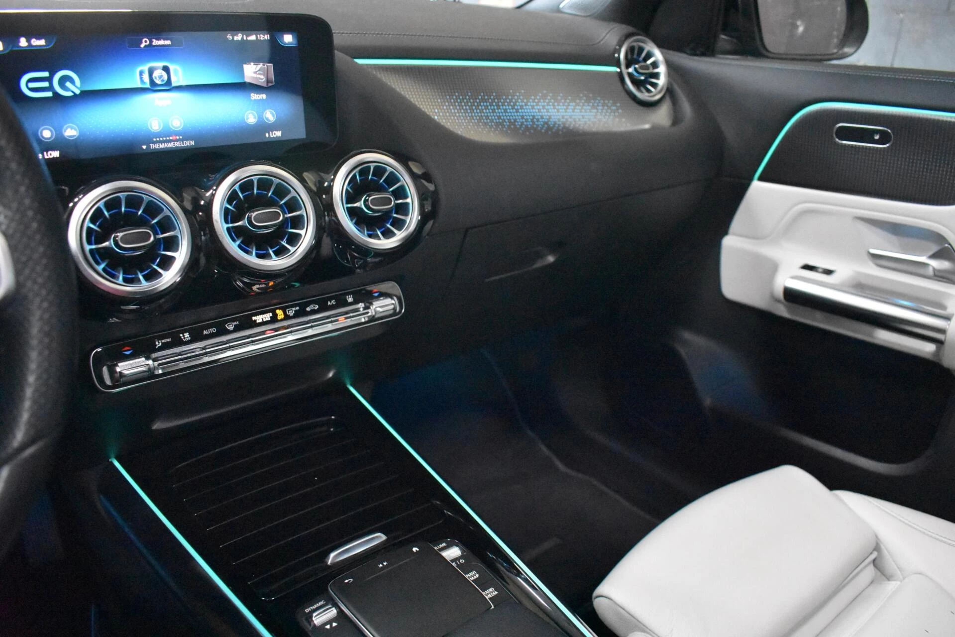 Hoofdafbeelding Mercedes-Benz EQA
