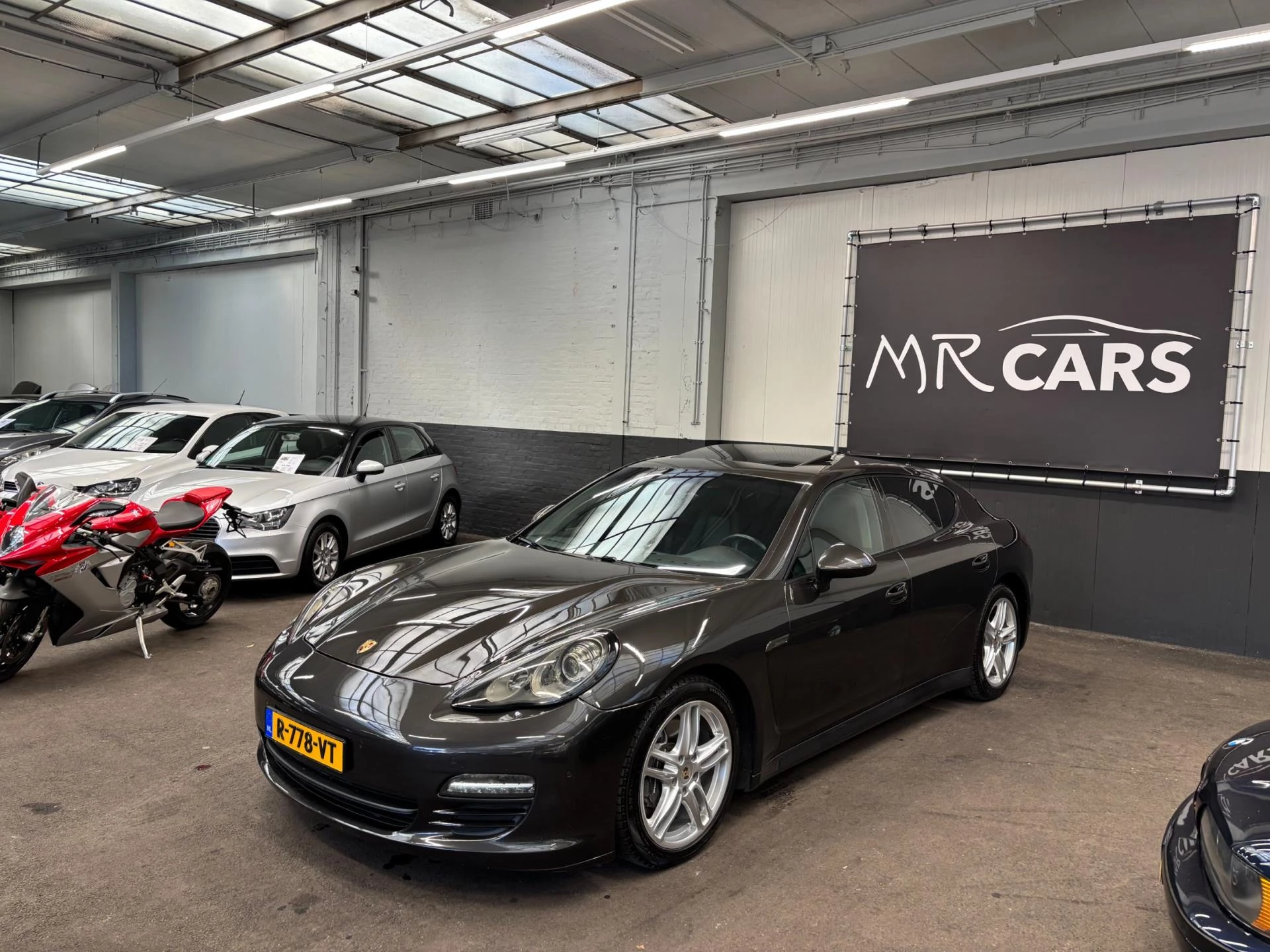 Hoofdafbeelding Porsche Panamera