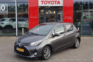 Toyota Yaris 1.3 VVT-i DYNAMIC 5-DEURS AIRCO NAVIGATIE LM-VELGEN PARKEERCAMERA BLUETOOTH 6-SPEED