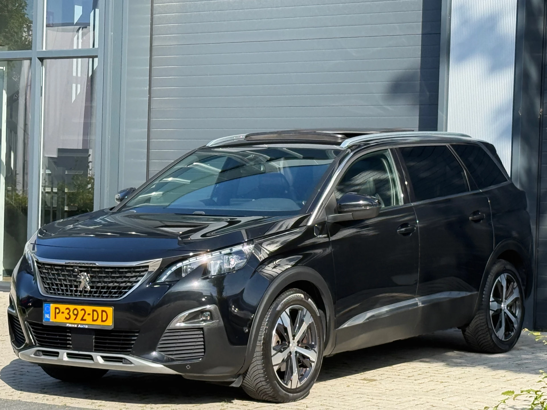 Hoofdafbeelding Peugeot 5008