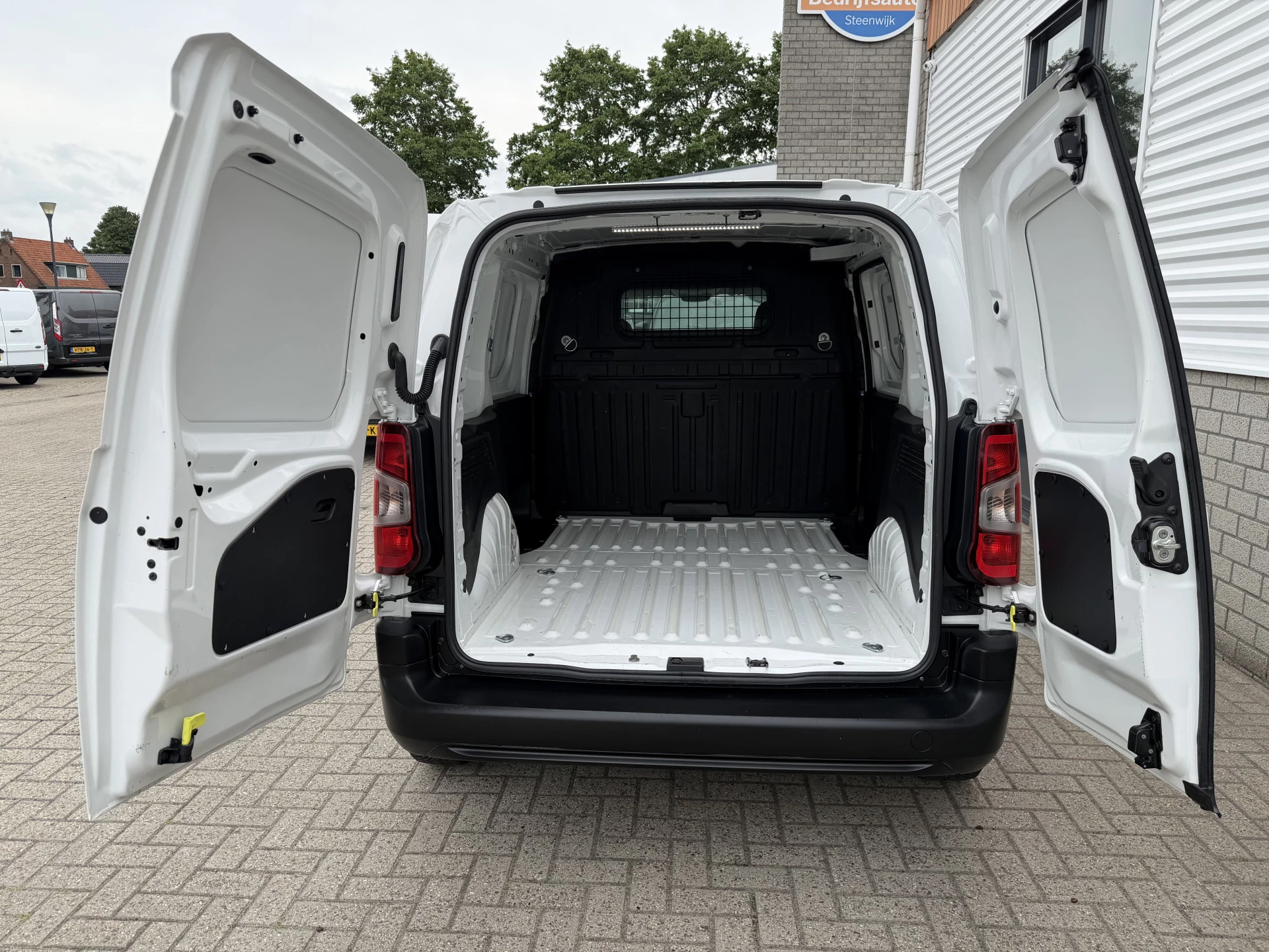Hoofdafbeelding Peugeot Partner