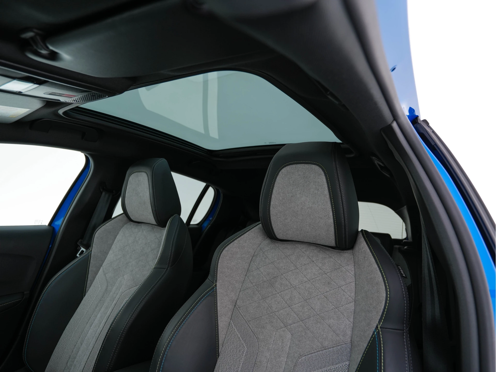 Hoofdafbeelding Peugeot e-208