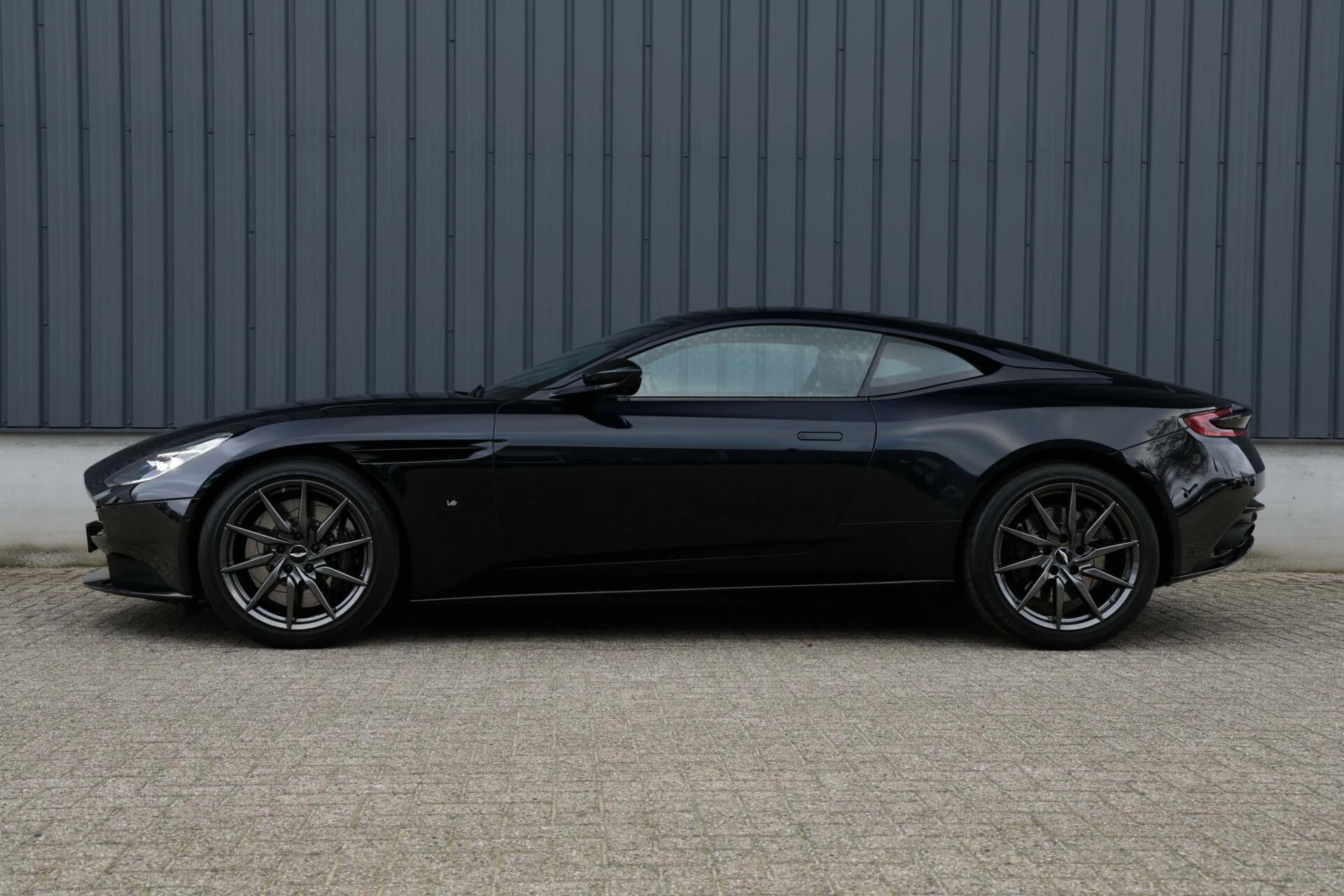 Hoofdafbeelding Aston Martin DB11