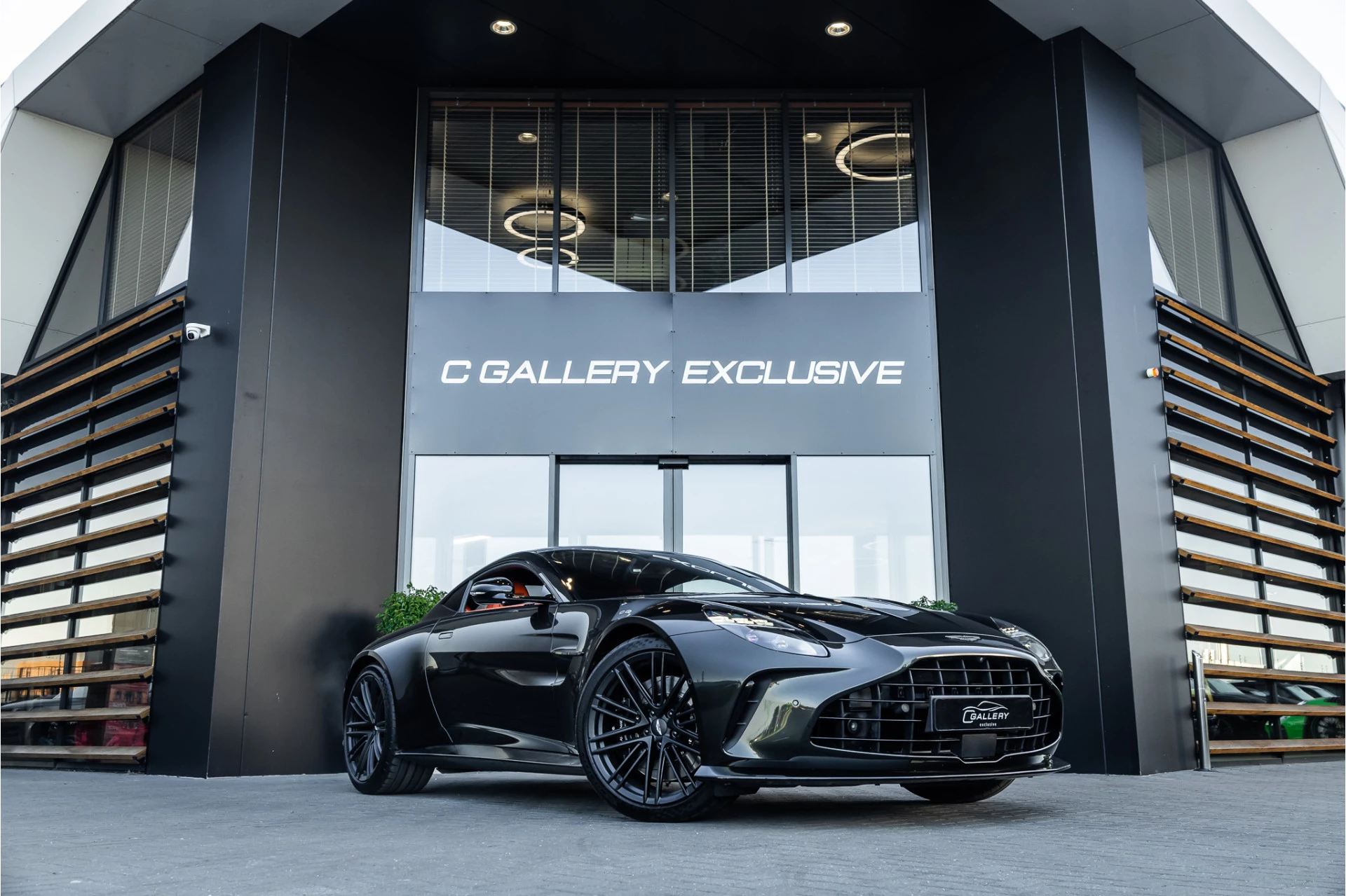 Hoofdafbeelding Aston Martin V8 Vantage