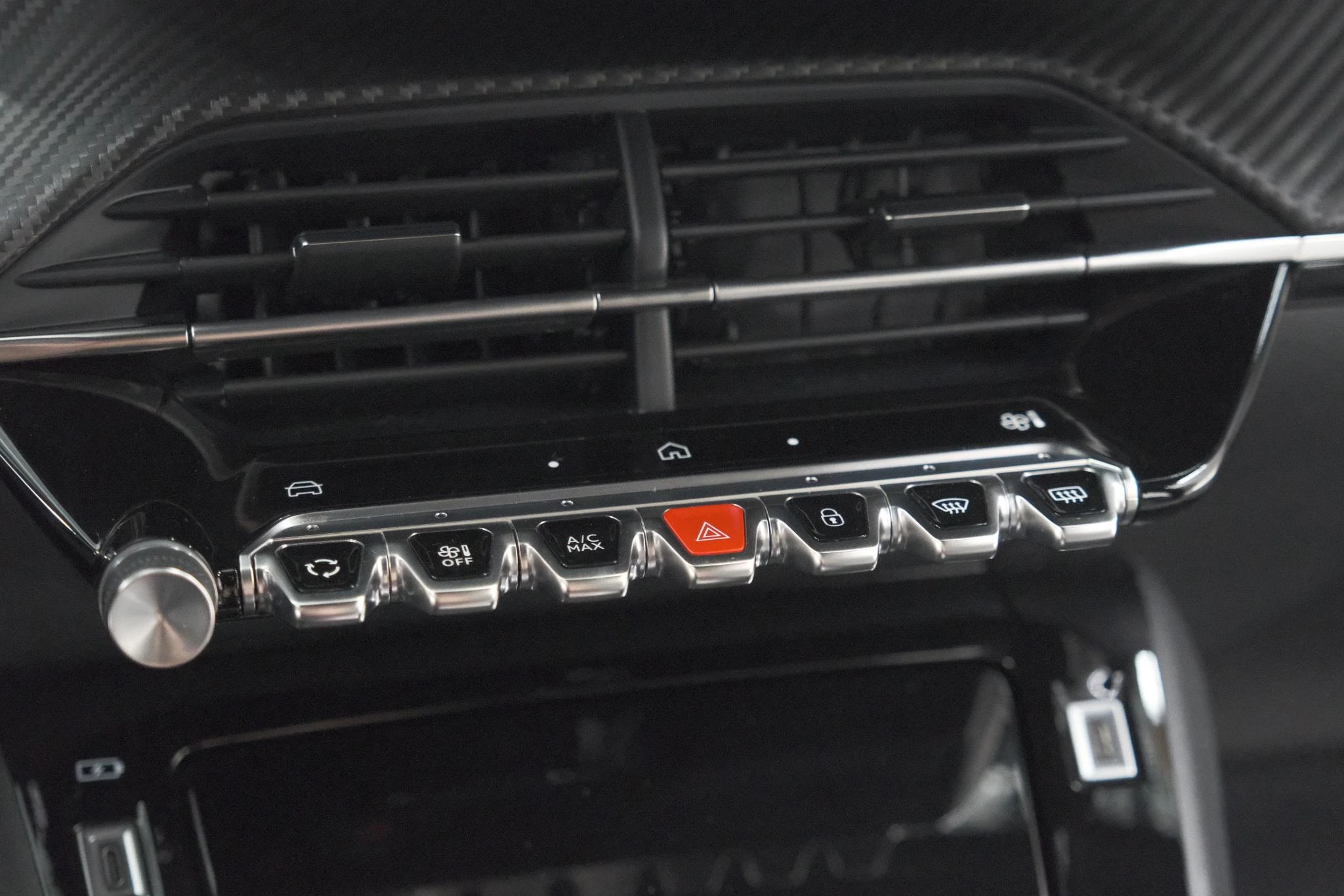 Hoofdafbeelding Peugeot e-2008