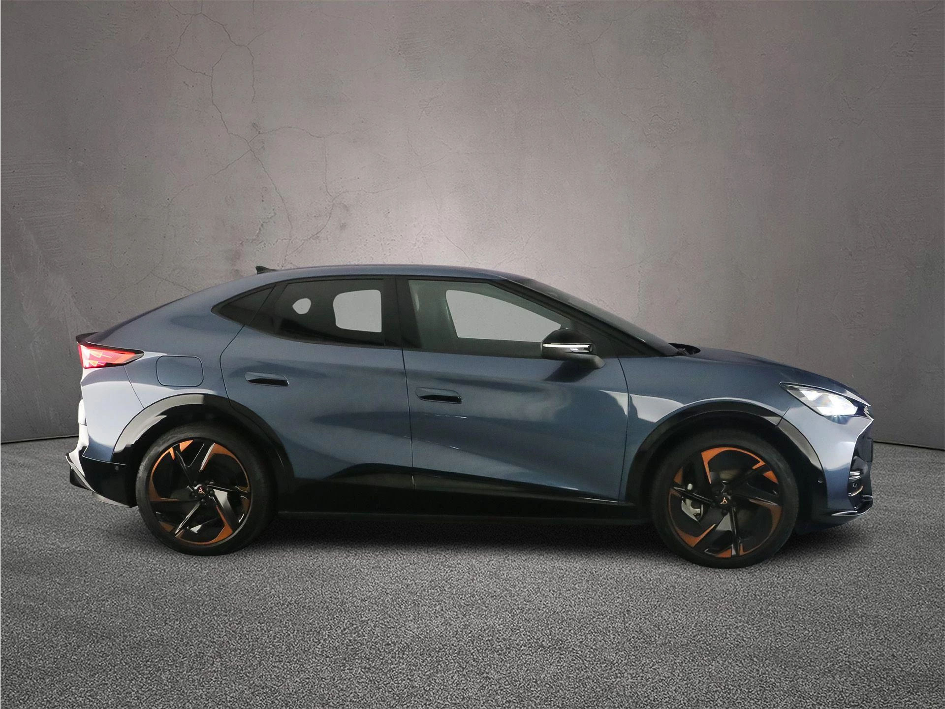 Hoofdafbeelding CUPRA Tavascan