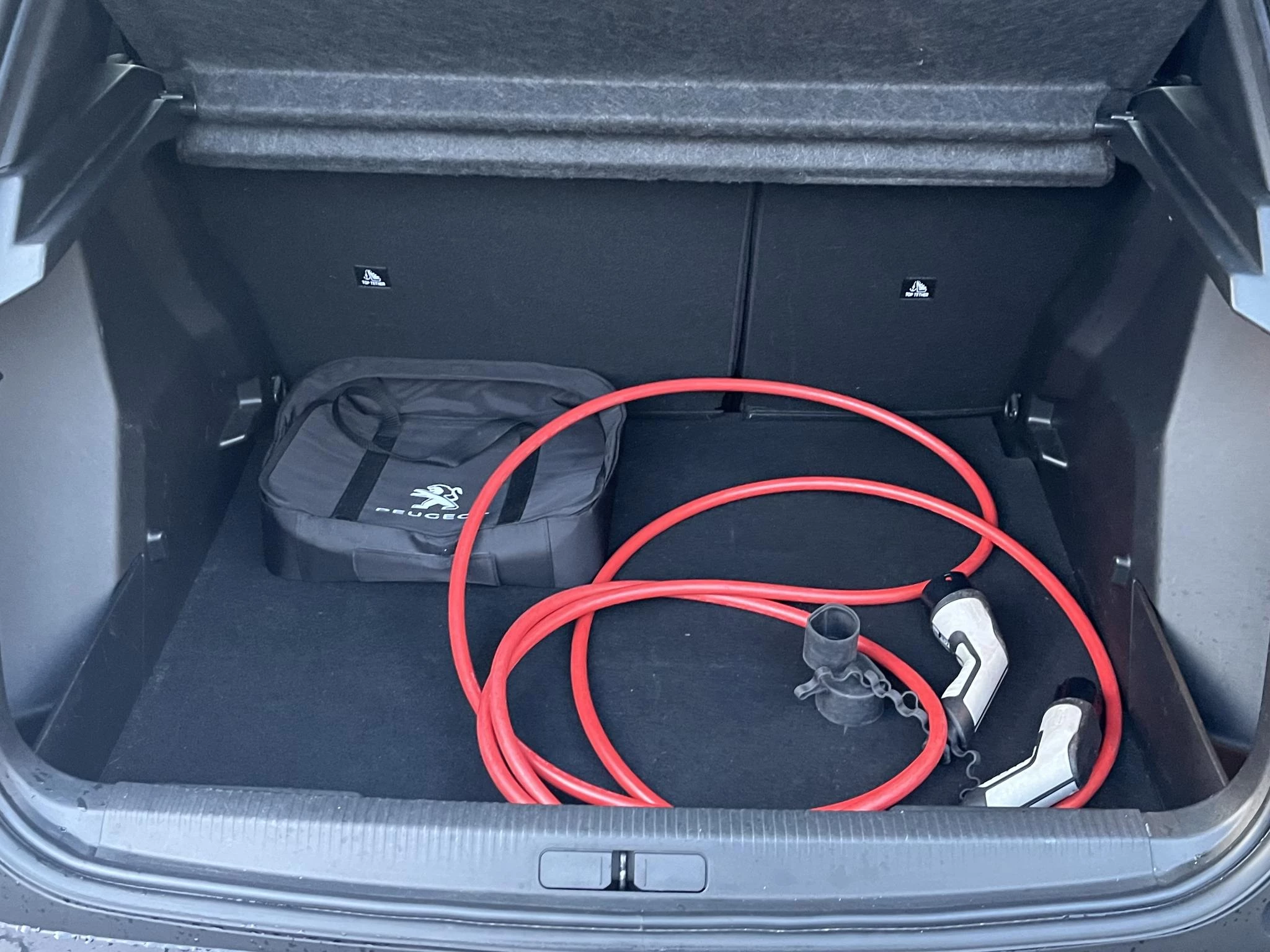 Hoofdafbeelding Peugeot e-2008