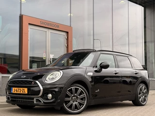 Hoofdafbeelding MINI Clubman MINI Clubman Mini 2.0 Cooper S ALL4 Chili Serious Business | Leder | Pano | Harman Kardon | Achteruitrijcamera | Stoelverwarming |