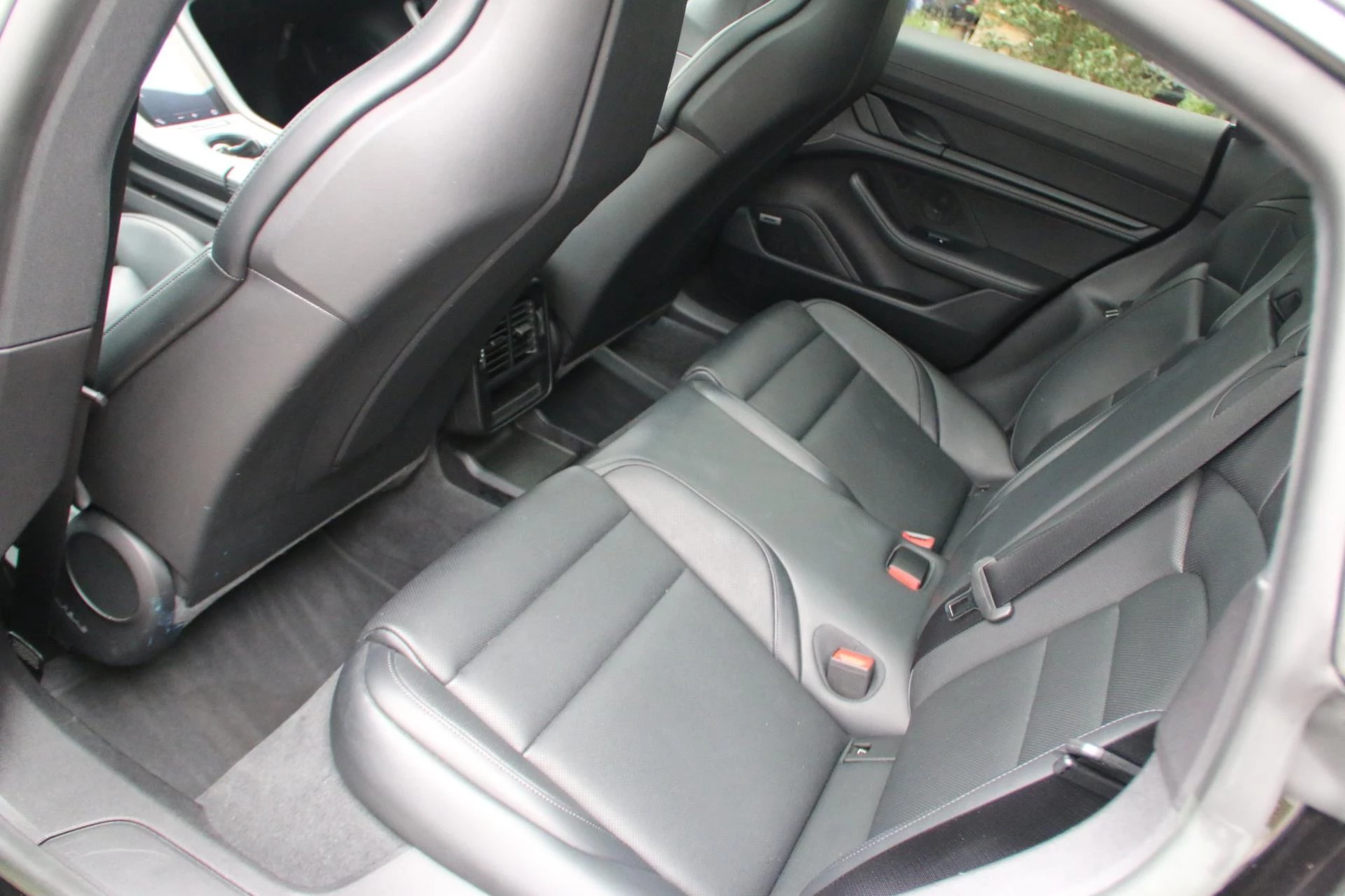 Hoofdafbeelding Porsche Taycan