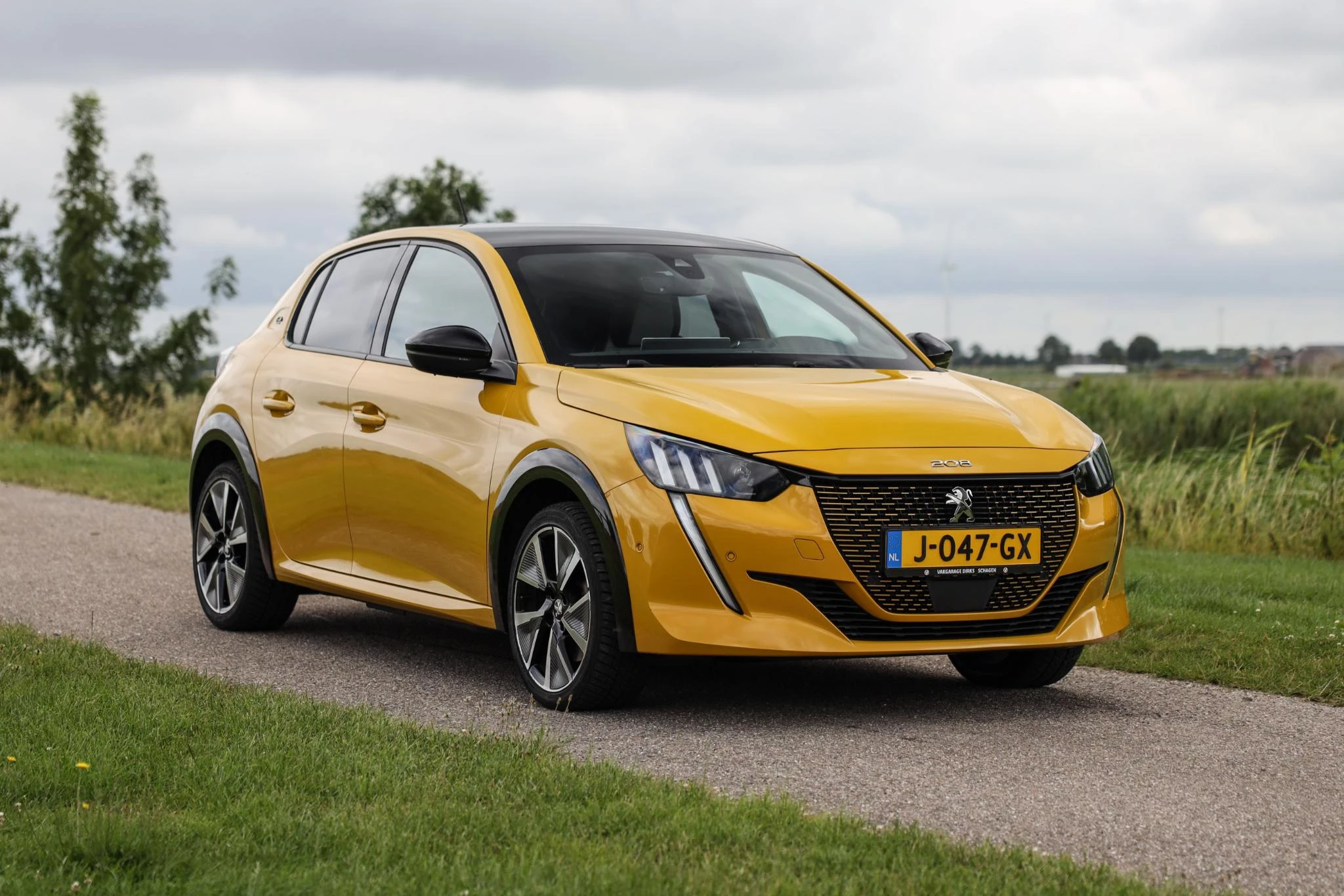 Hoofdafbeelding Peugeot e-208