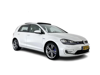 Hoofdafbeelding Volkswagen Golf Volkswagen Golf 1.4 TSI GTE Executive-Plus-Pack Aut. *PANO | FULL-LED | LEATHER | LANE-ASSIST | BLIND-SPOT | ADAPTIVE-CRUISE | CAMERA | DAB | NAVI-FULLMAP | ECC | SHIFT-PADDLES | PDC | HEATED-SPORTSEATS | PRIVACY-GLASS | 18"ALU*