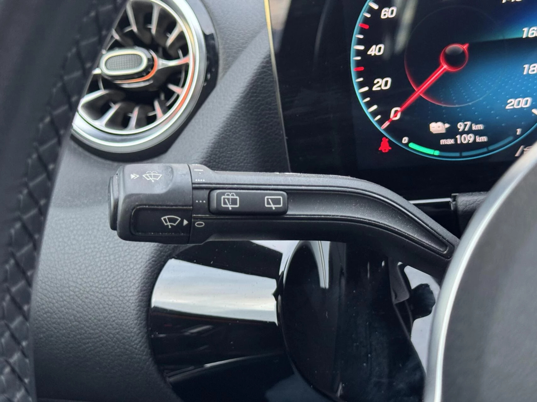 Hoofdafbeelding Mercedes-Benz EQA