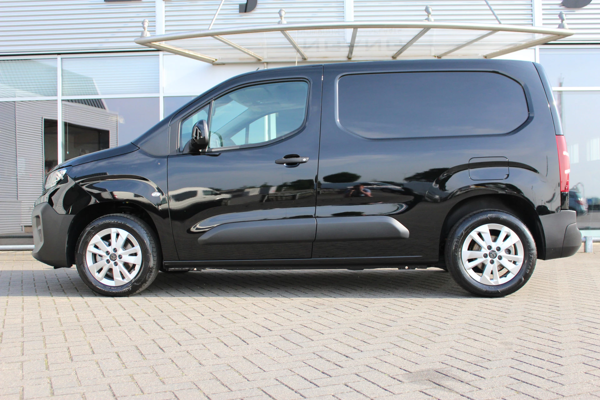 Hoofdafbeelding Peugeot Partner