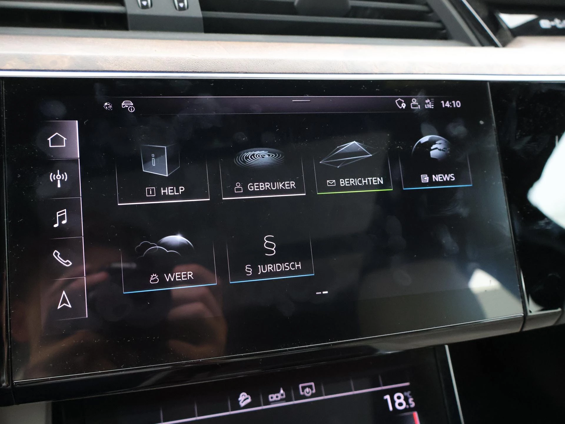 Hoofdafbeelding Audi e-tron