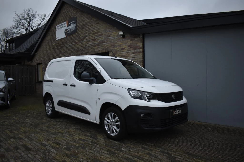 Hoofdafbeelding Peugeot Partner