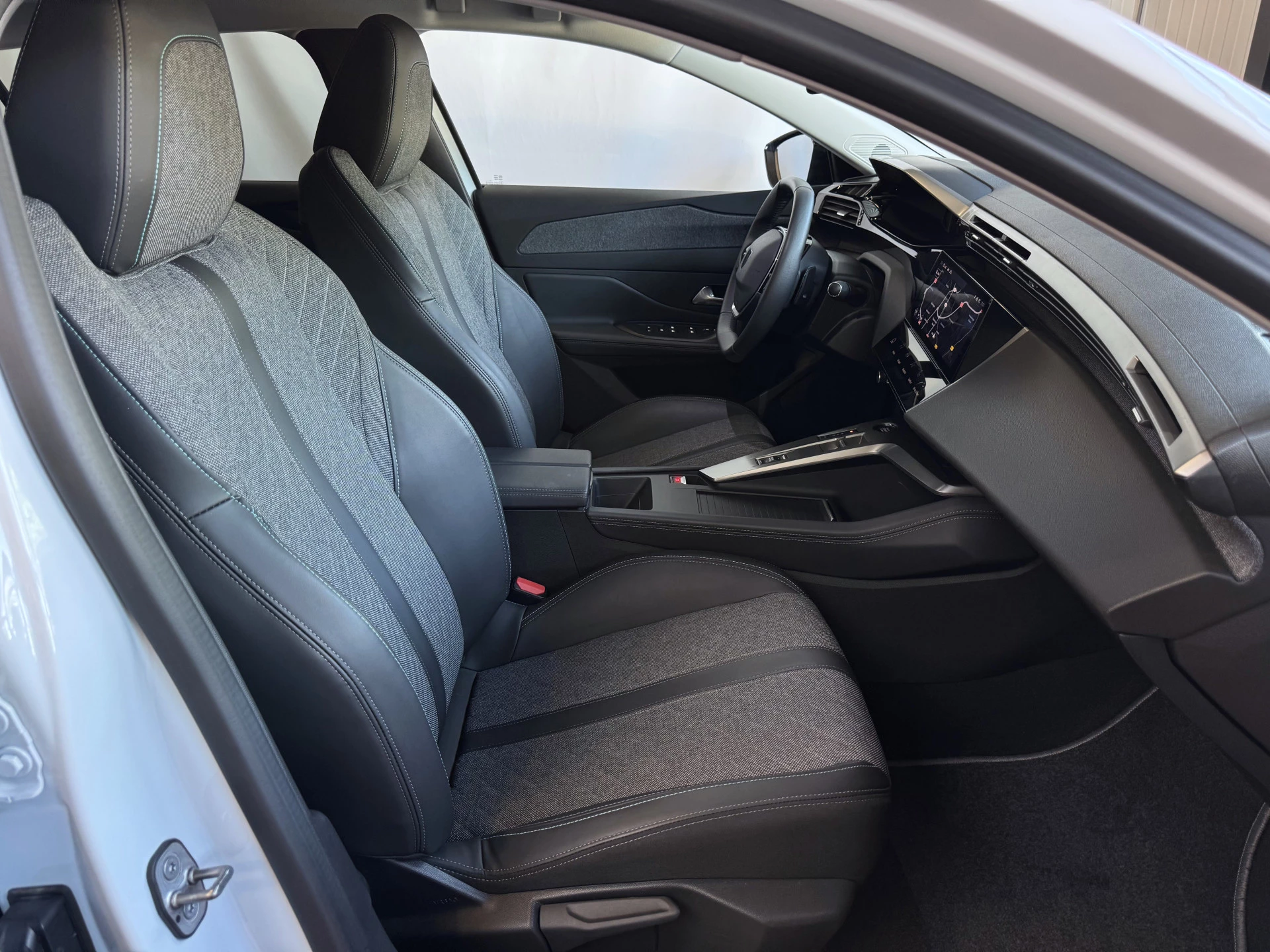 Hoofdafbeelding Peugeot 408