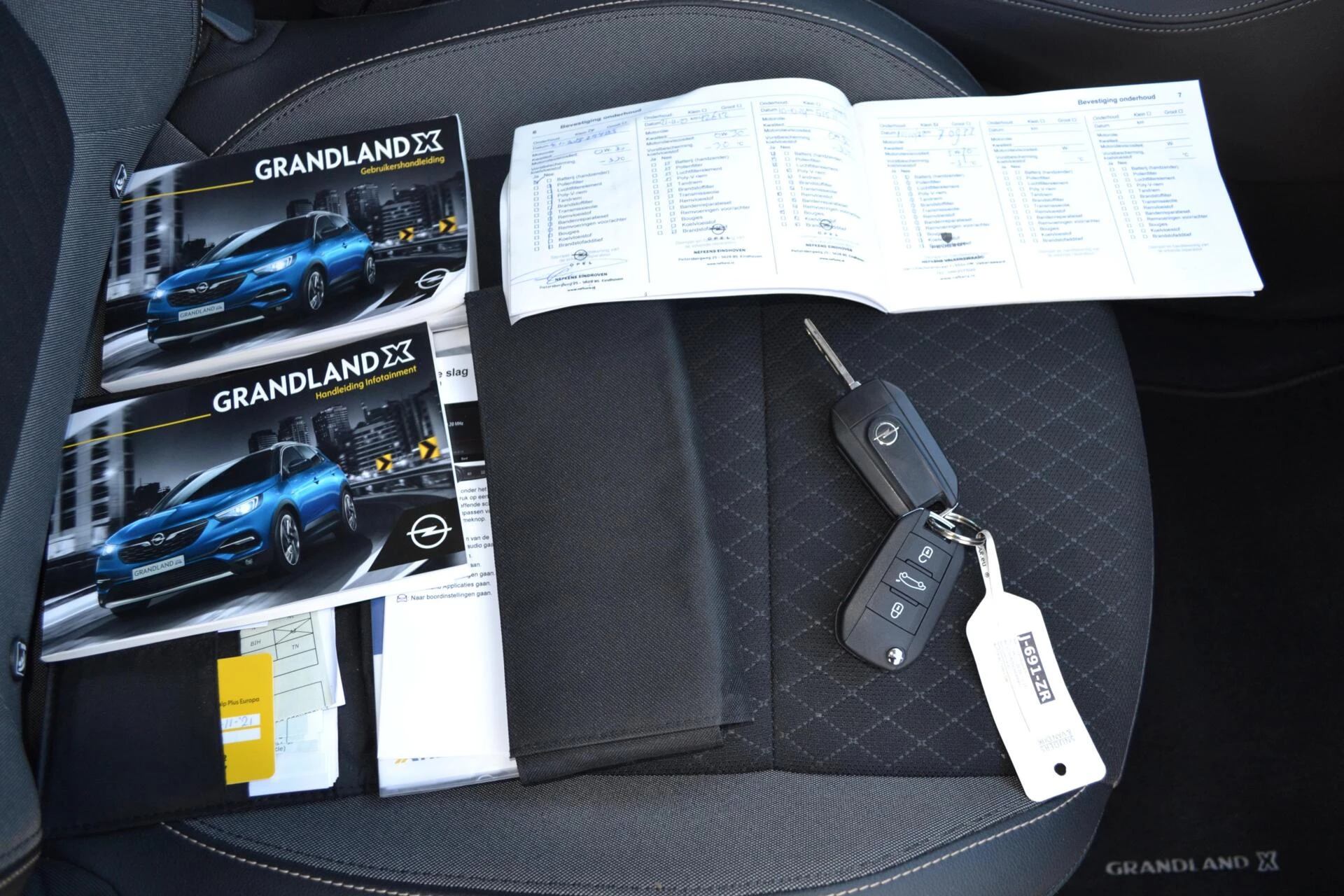 Hoofdafbeelding Opel Grandland X