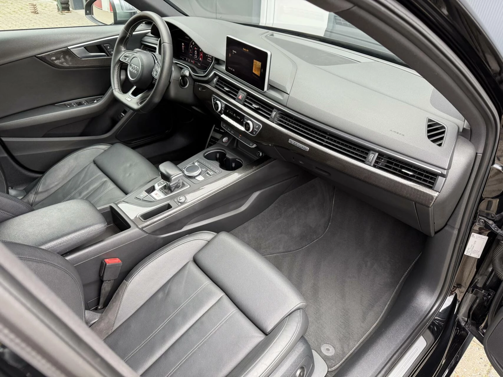 Hoofdafbeelding Audi S4