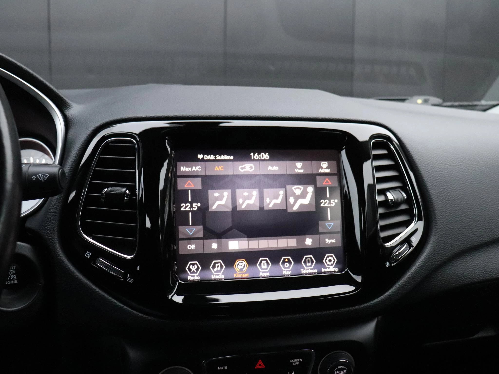 Hoofdafbeelding Jeep Compass