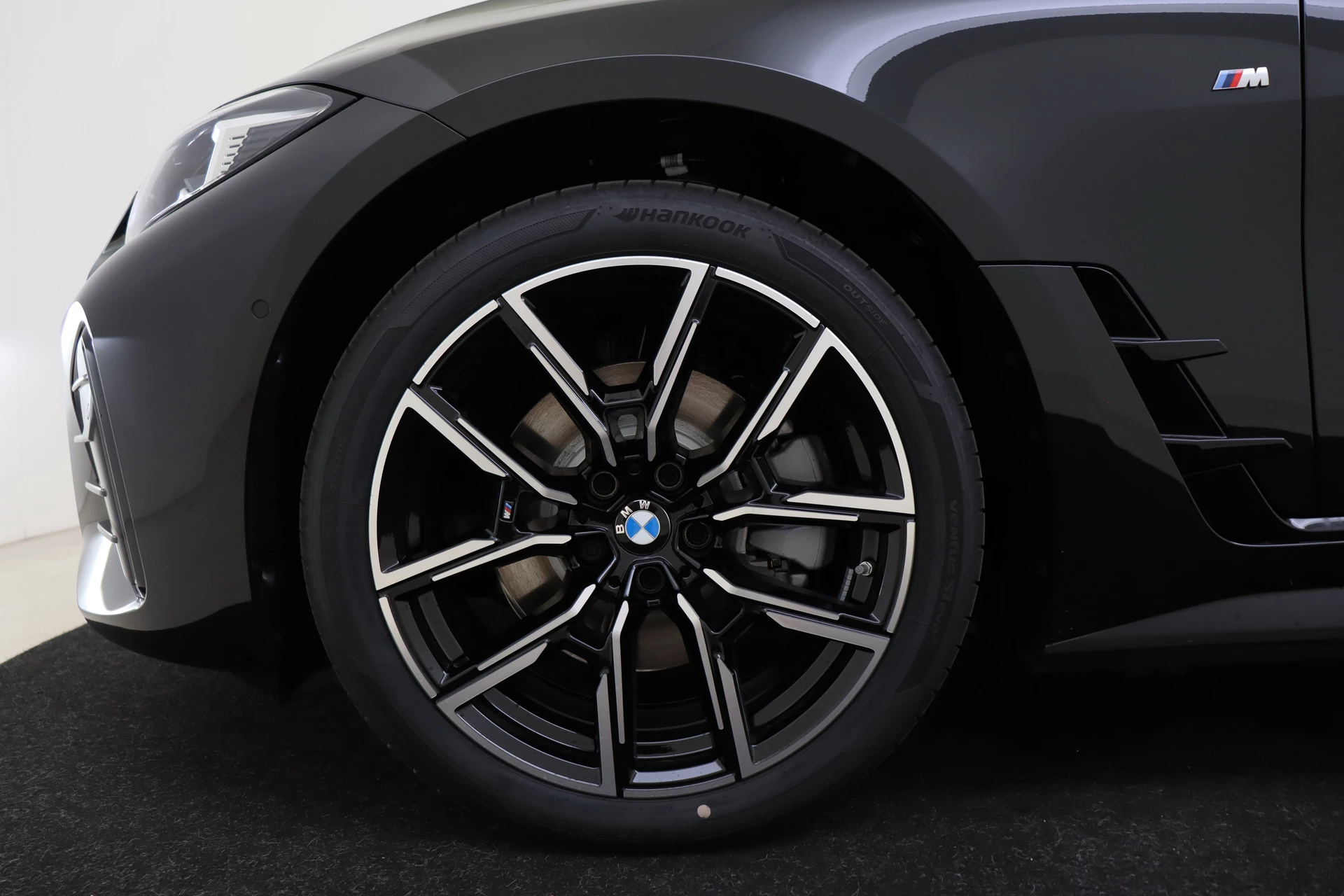 Hoofdafbeelding BMW i4