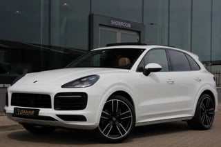 Porsche Cayenne 3.0 | SportDesign | Pano | Luchtvering | Adaptief cruise control | 22" | 340PK