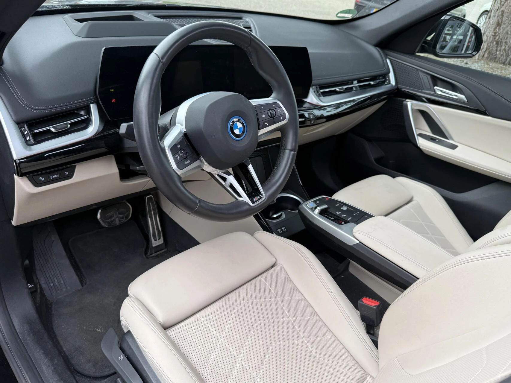 Hoofdafbeelding BMW iX1