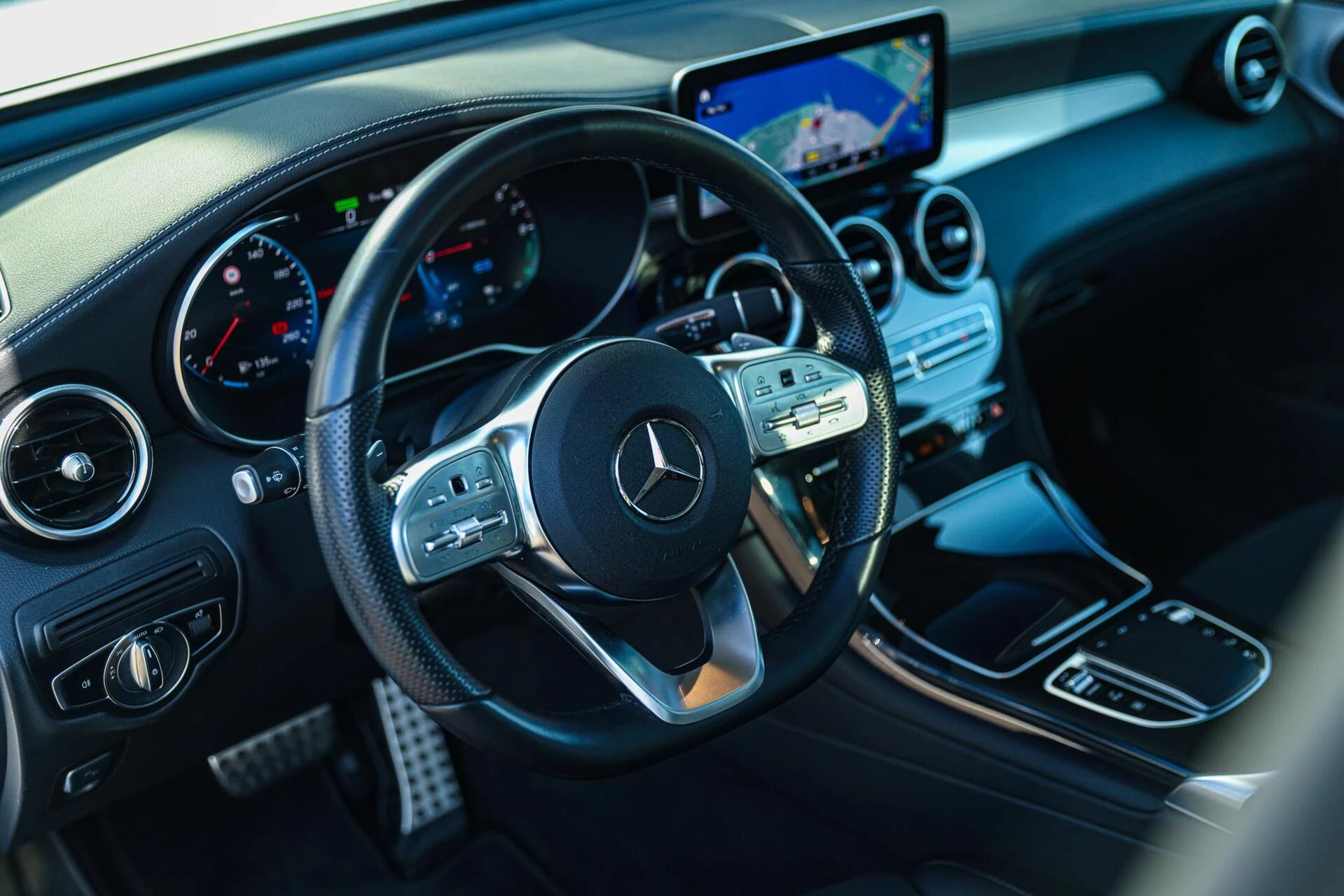 Hoofdafbeelding Mercedes-Benz GLC