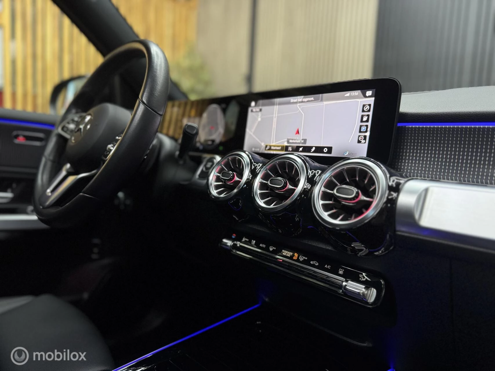 Hoofdafbeelding Mercedes-Benz EQB