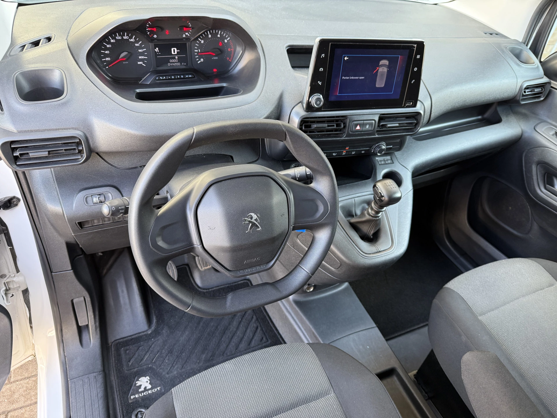 Hoofdafbeelding Peugeot Partner