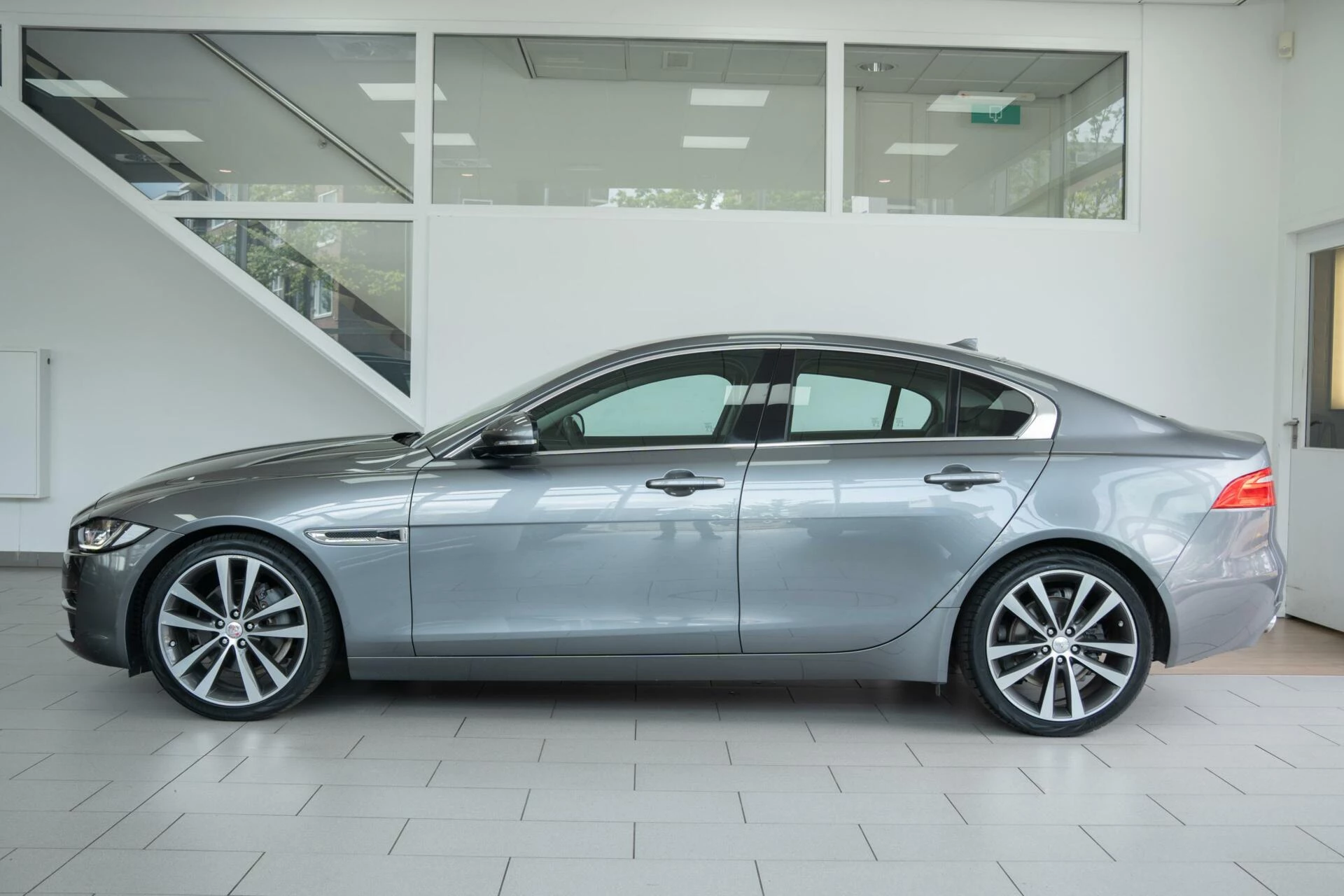 Hoofdafbeelding Jaguar XE
