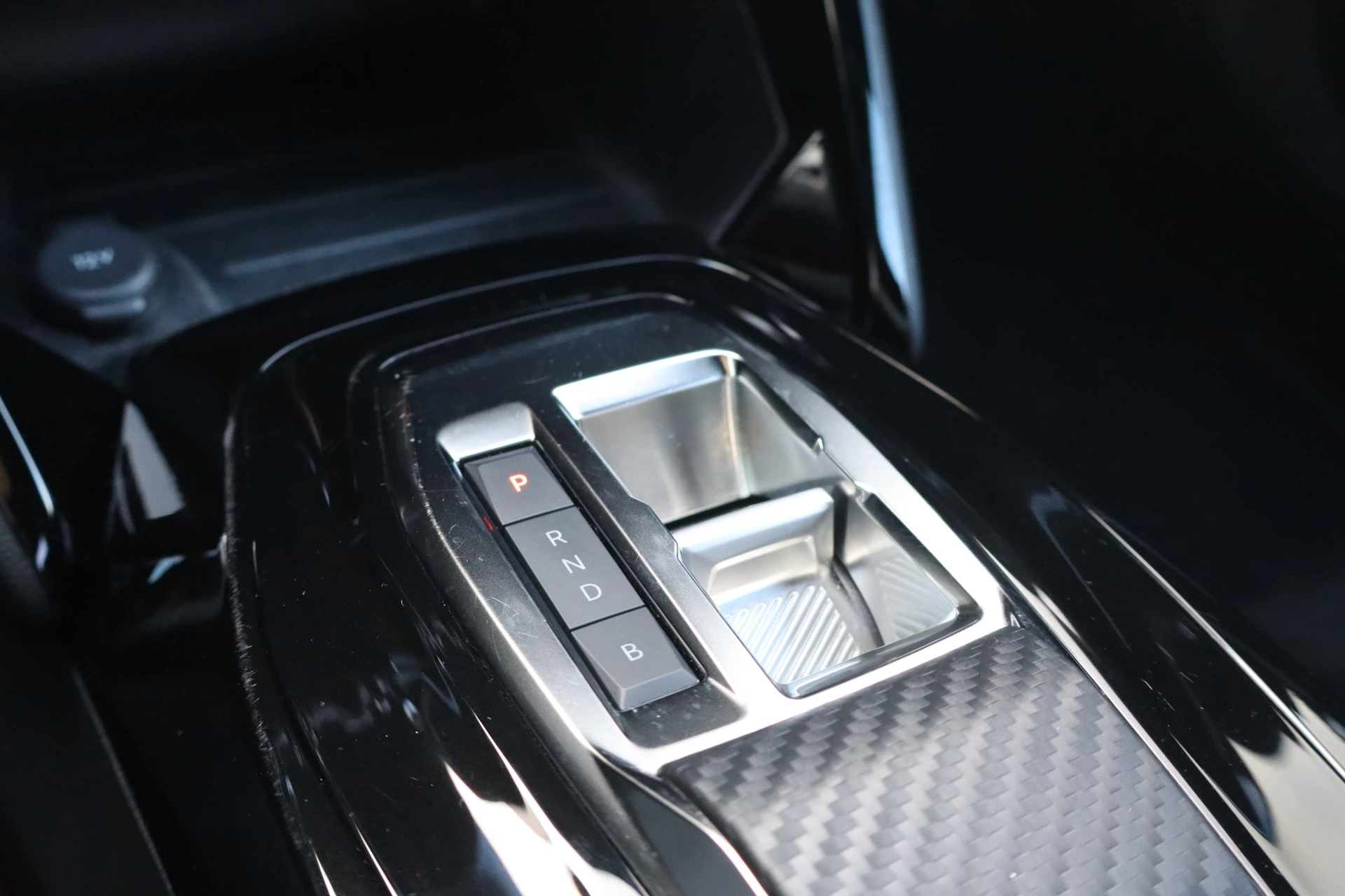 Hoofdafbeelding Peugeot e-2008