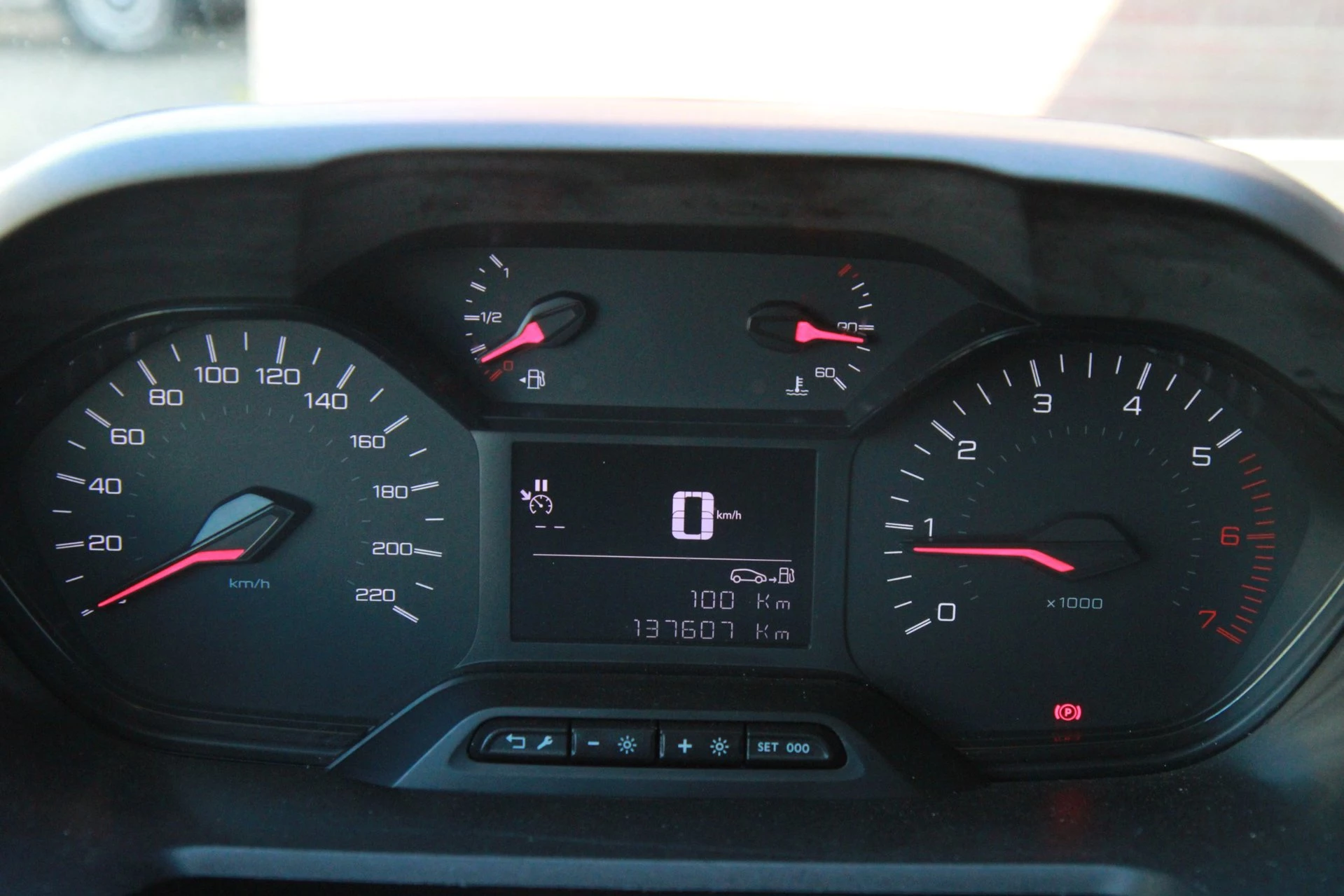 Hoofdafbeelding Peugeot Partner