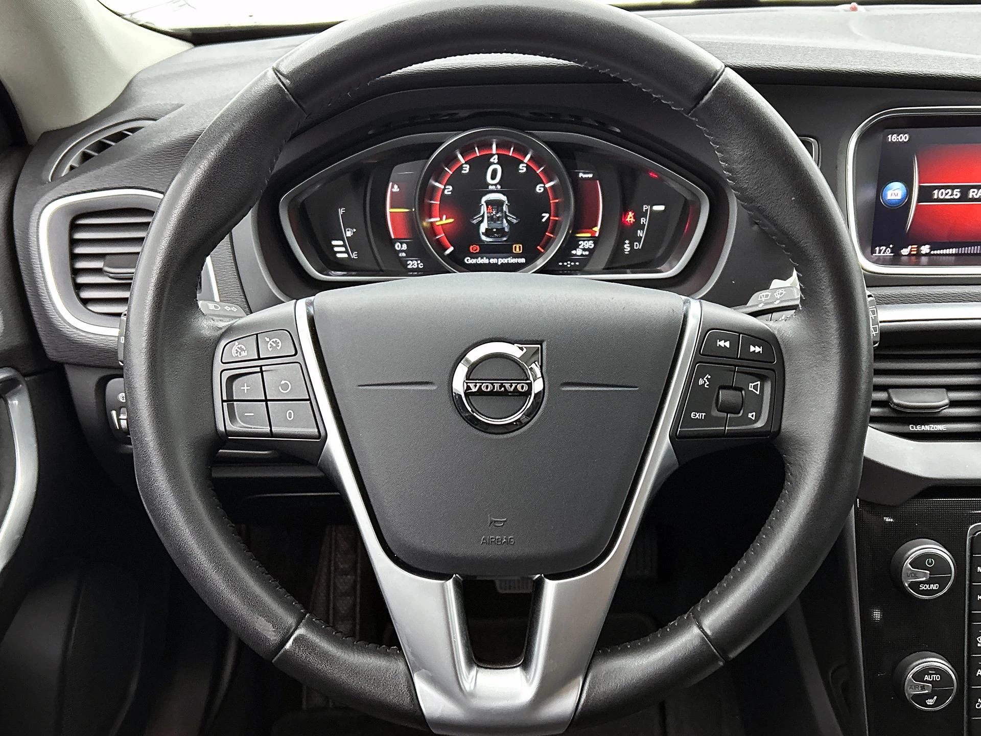 Hoofdafbeelding Volvo V40