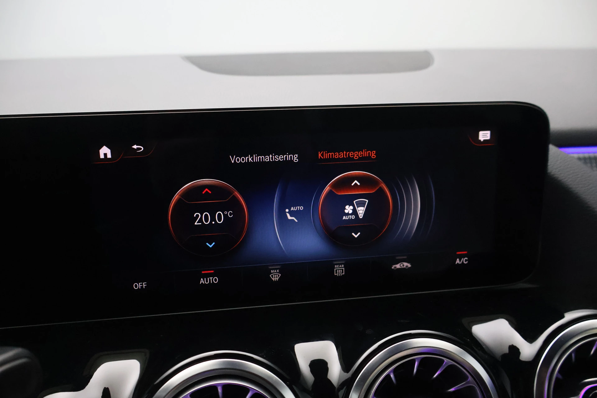 Hoofdafbeelding Mercedes-Benz EQA