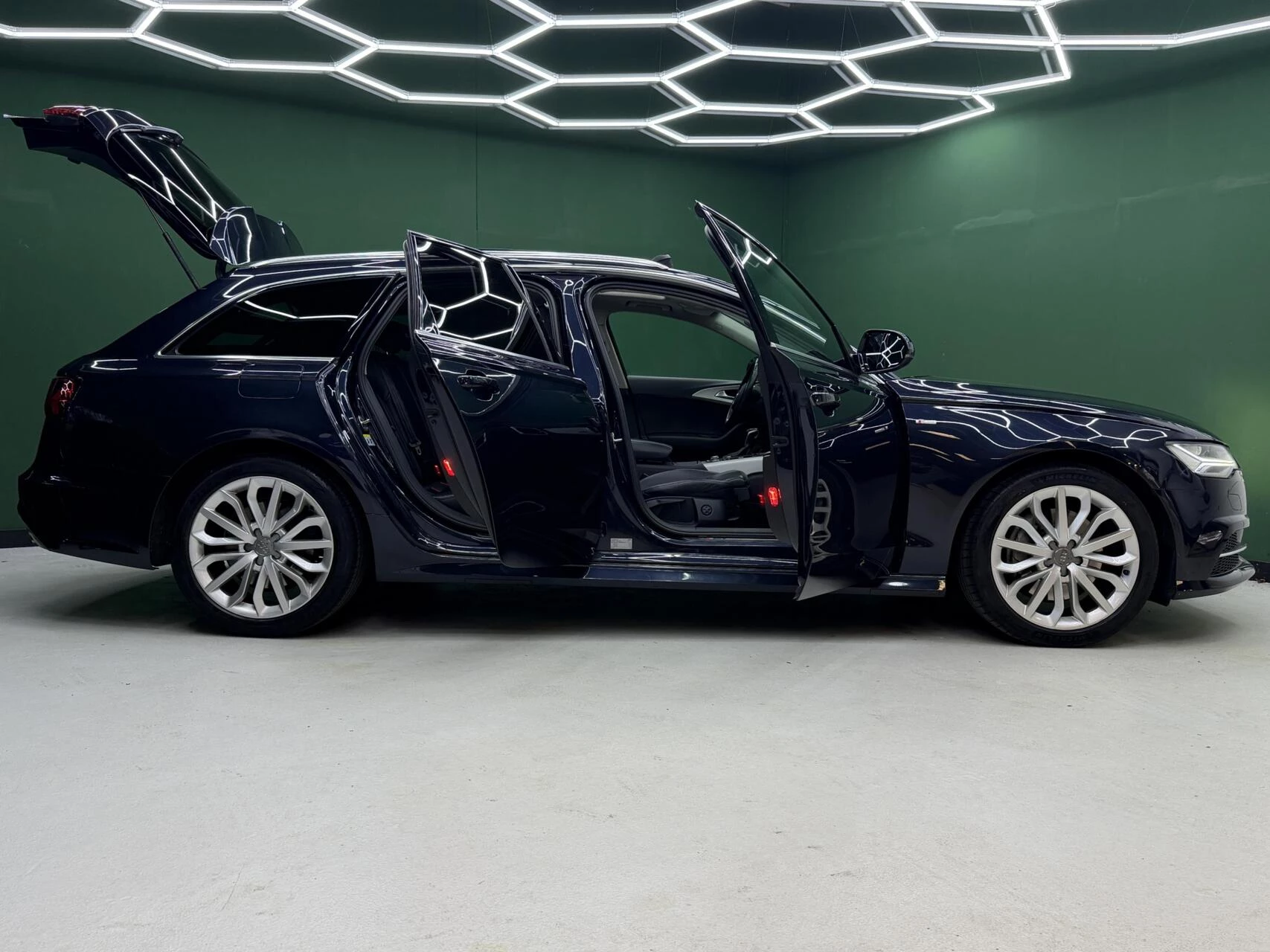 Hoofdafbeelding Audi A6