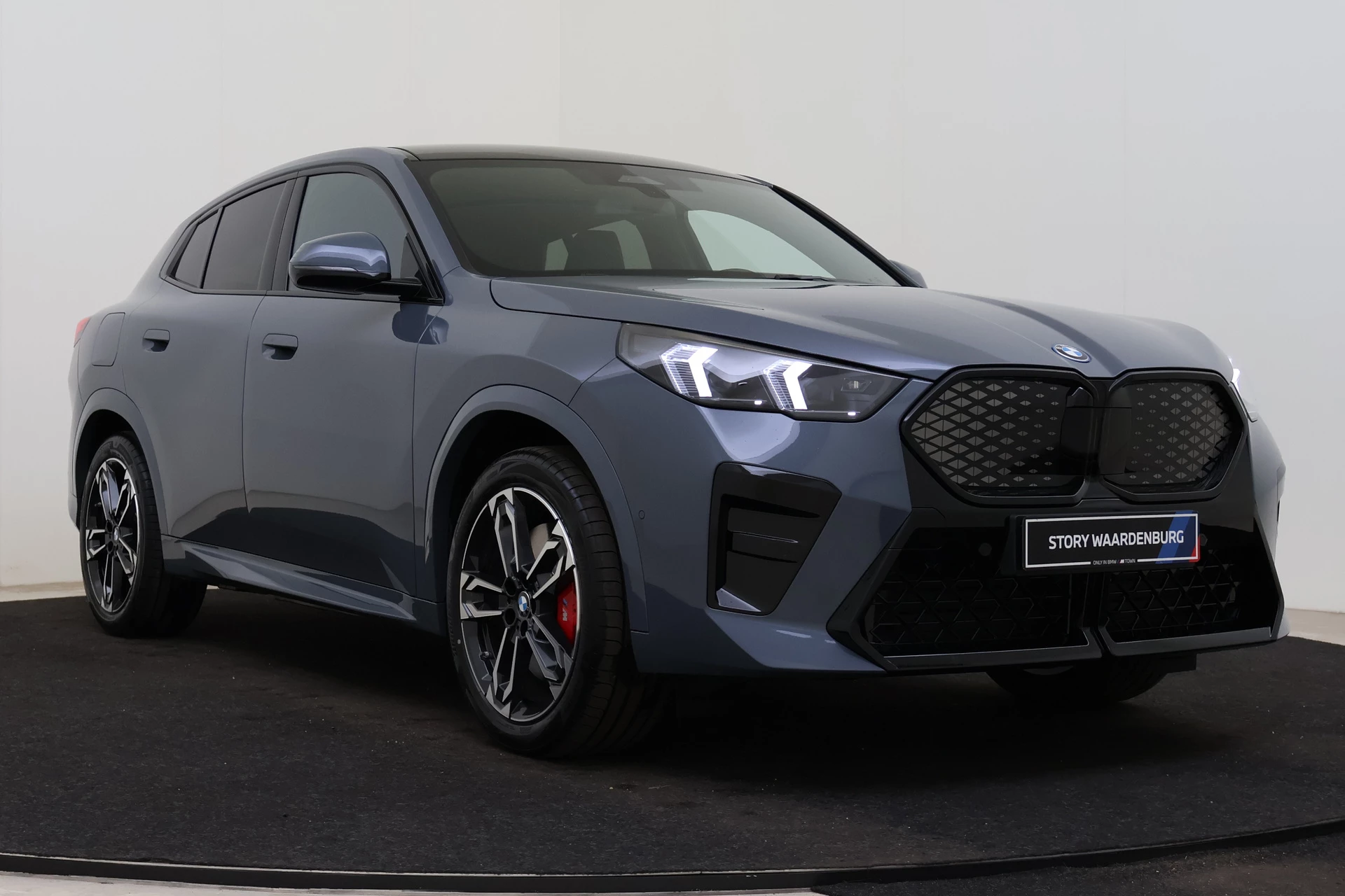 Hoofdafbeelding BMW iX2