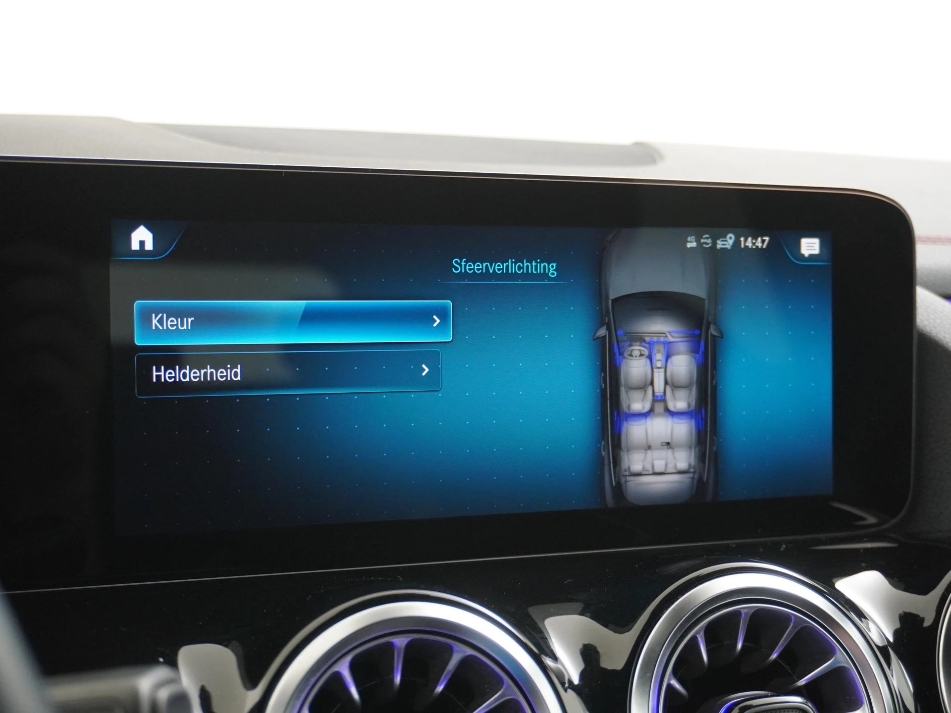 Hoofdafbeelding Mercedes-Benz EQA