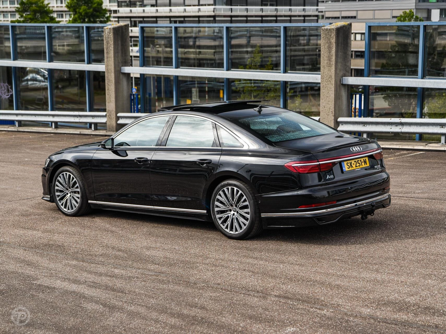 Hoofdafbeelding Audi A8