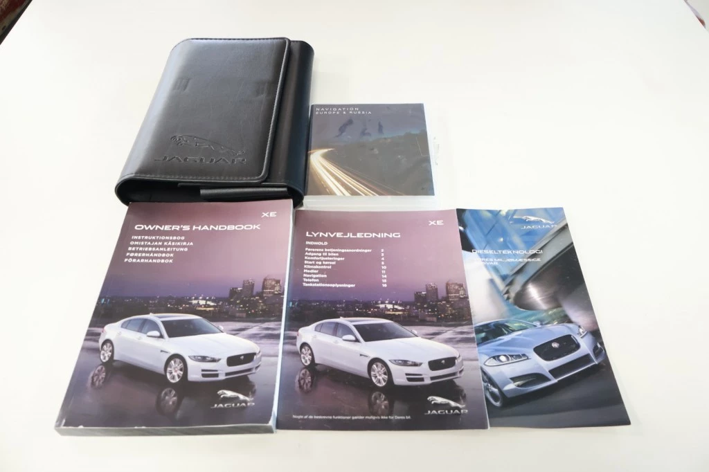 Hoofdafbeelding Jaguar XE