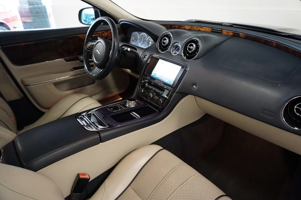 Hoofdafbeelding Jaguar XJ