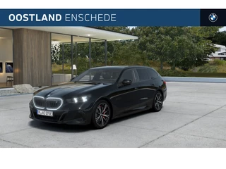 BMW i5 Touring eDrive40 M Sport / Panoramadak / Trekhaak / Comfortstoelen / Parking Assistant Plus / Comfort Access / Adaptieve LED / Stoelventilatie / Stuurverwarming