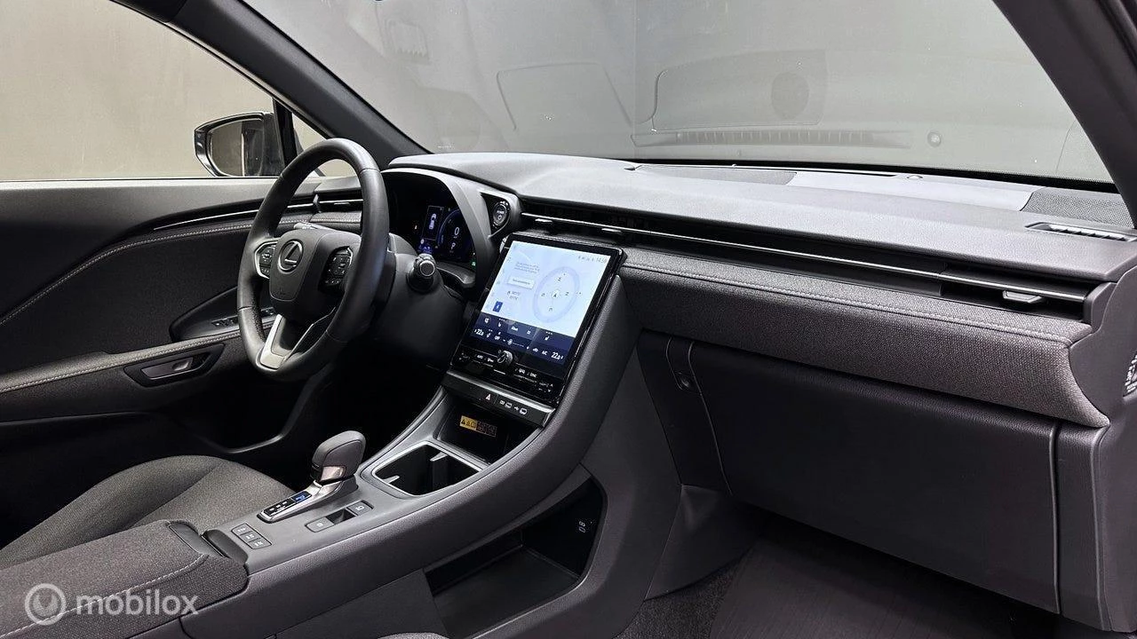 Hoofdafbeelding Lexus LBX