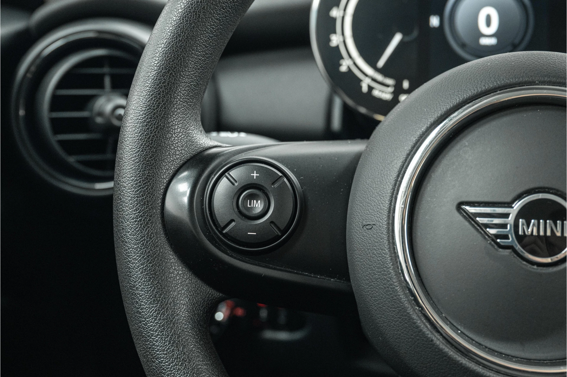 Hoofdafbeelding MINI One