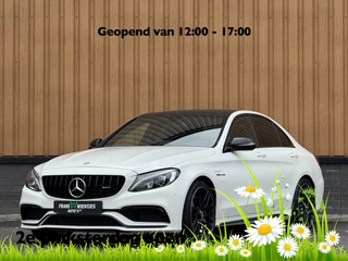 Mercedes-Benz C-Klasse AMG 63 | 19" Lichtmetaal | Camera | LED | Leder | Cruise Control | Airconditioning | Parkeersensoren | Bluetooth | Elektrische Stoelen |