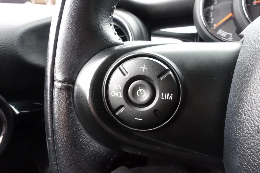 Hoofdafbeelding MINI One