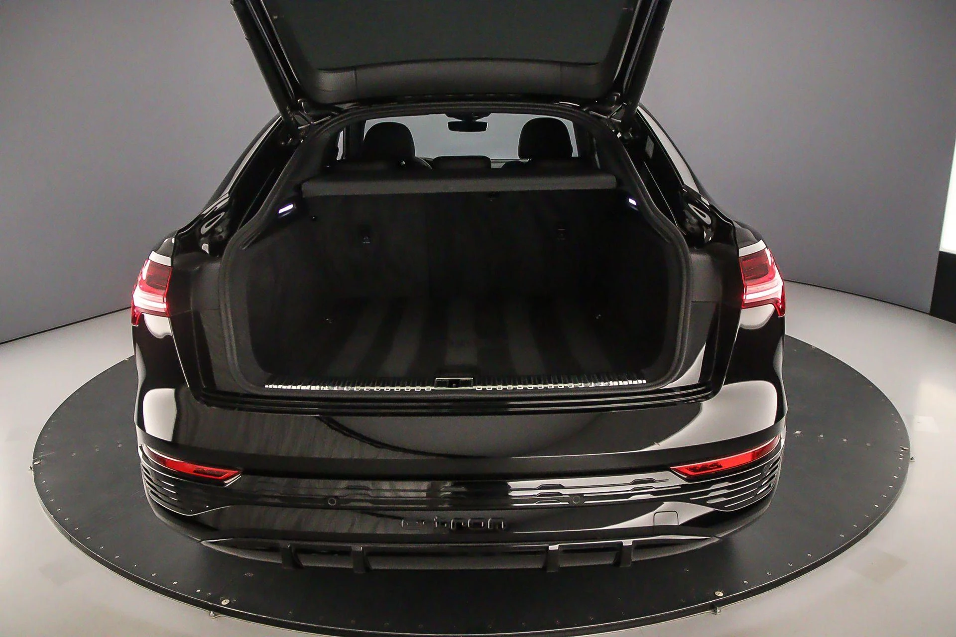 Hoofdafbeelding Audi Q8 Sportback e-tron