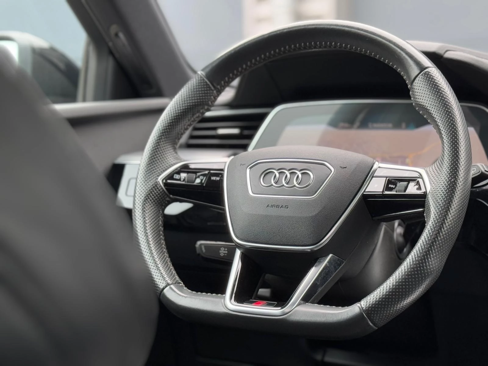 Hoofdafbeelding Audi e-tron