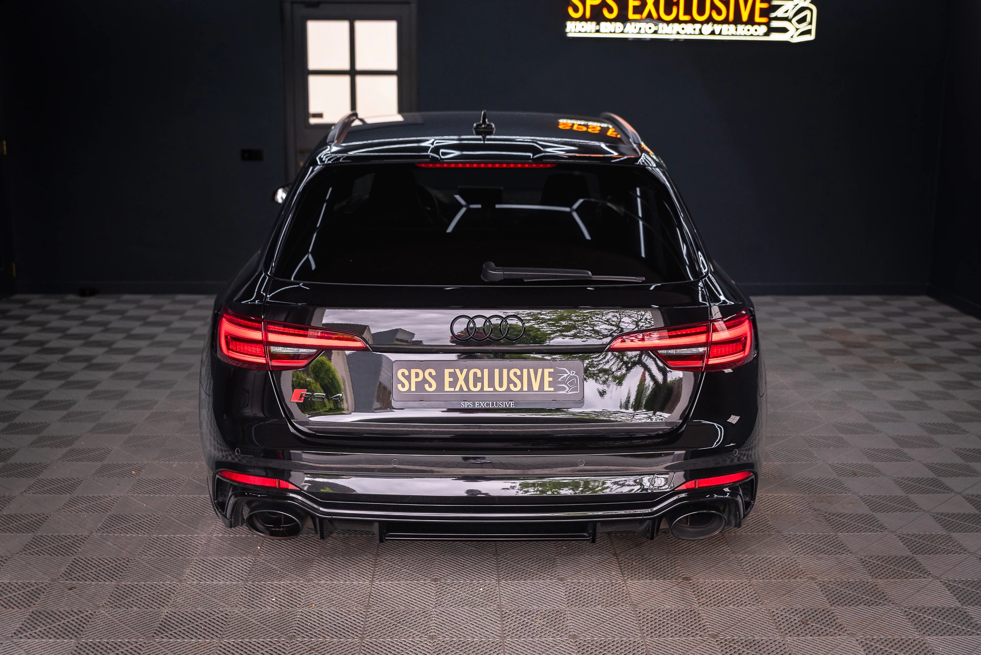 Hoofdafbeelding Audi RS4