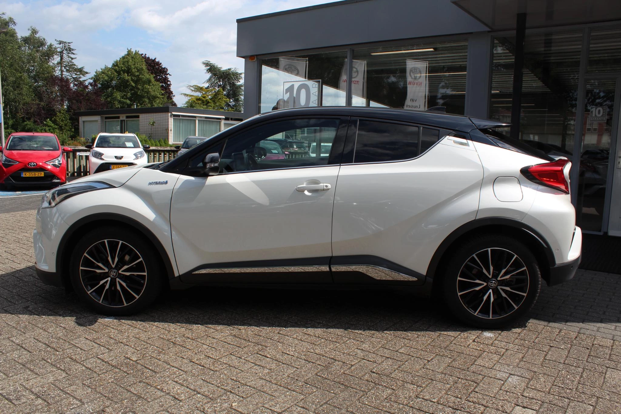 Hoofdafbeelding Toyota C-HR