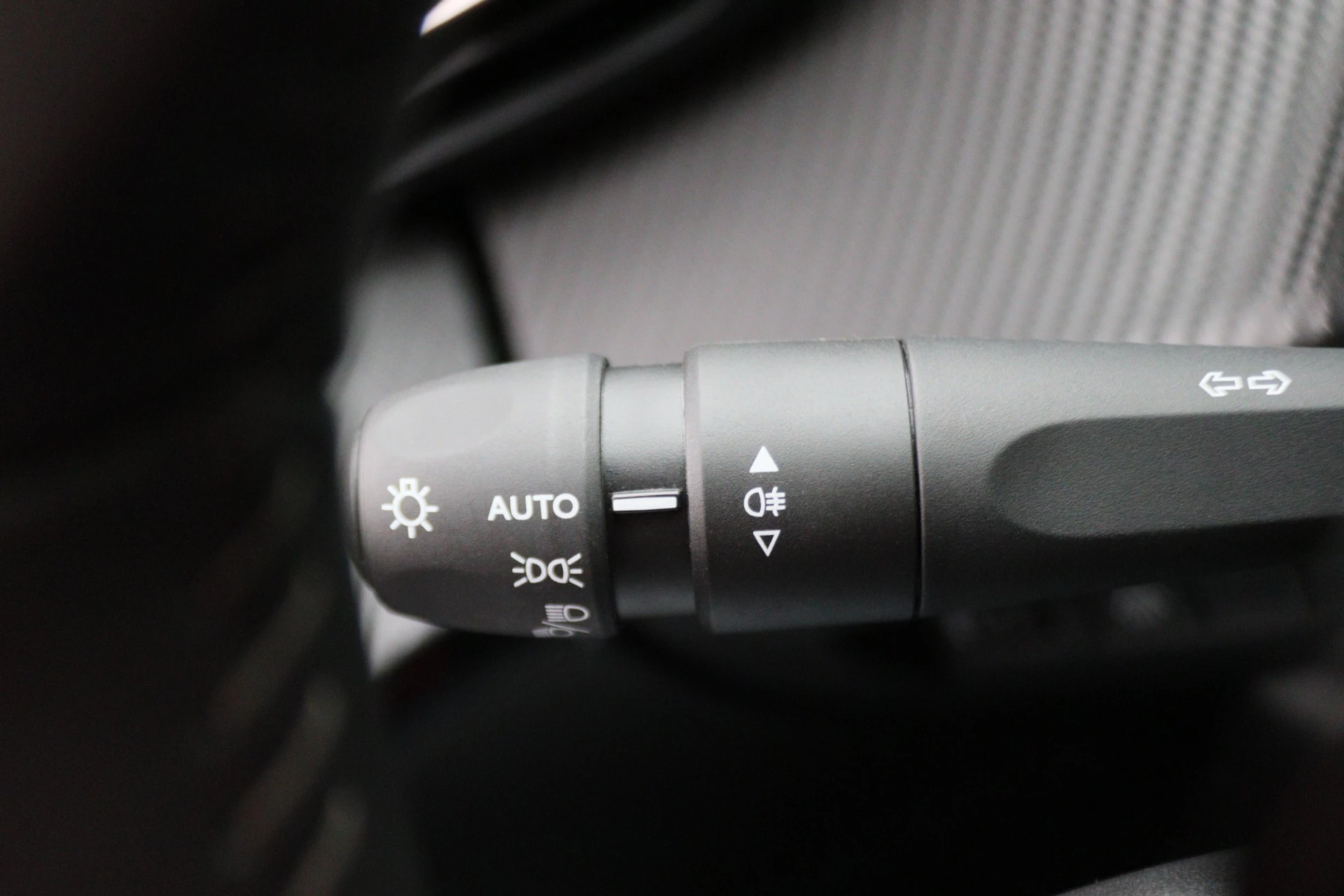 Hoofdafbeelding Peugeot e-2008